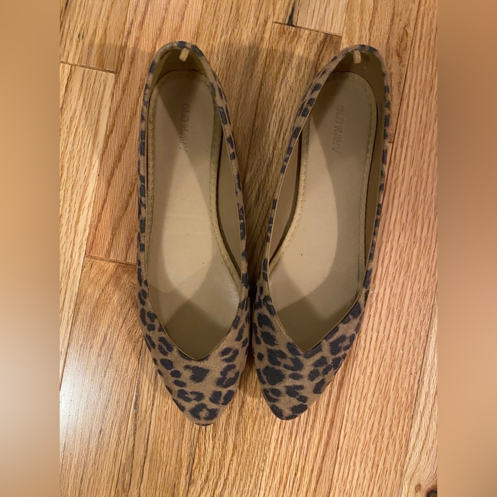 Leopard print flats